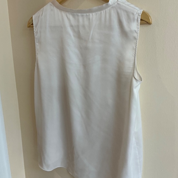 Tahari White Top, Size Medium - Picture 4 of 4